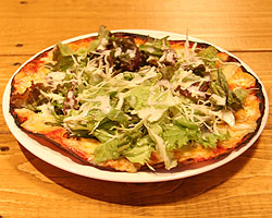 SALAD PIZZA